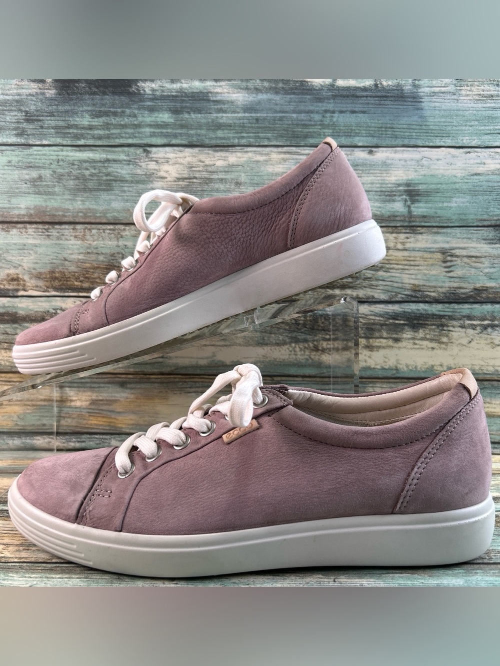 ECCO Casual Everyday Sneaker Size 7-7.5 Light Purple Nubuck Leather Walking Shoe - Picture 3 of 11